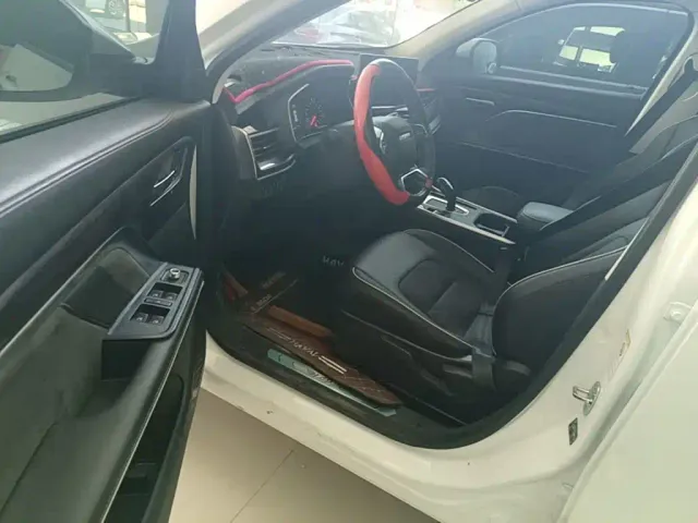 Haval H6 — Фото автомобиля 15