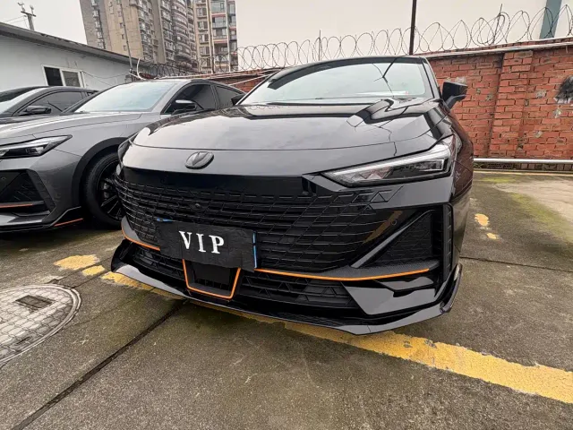 Фотография автомобиля — Changan UNI-V