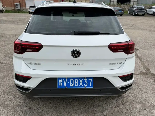 Volkswagen T-Roc — Фото автомобиля 7