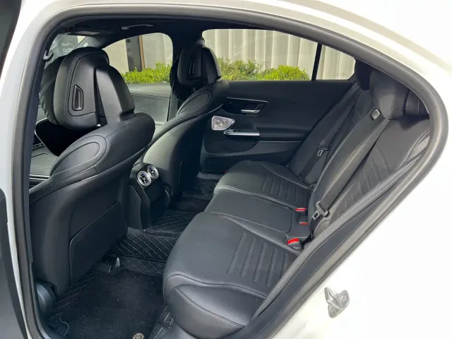 Mercedes-Benz C-Class — Фото автомобиля 6
