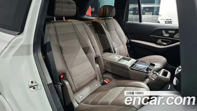 Mercedes-Benz GLS-Class — Фото автомобиля 12