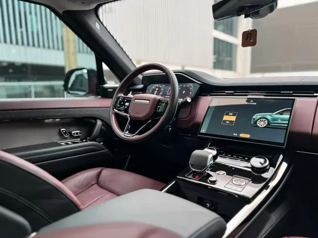Land Rover Range Rover Sport — Фото автомобиля 4