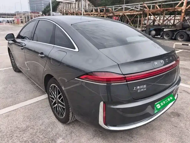 Roewe M7 DMH — Фото автомобиля 4