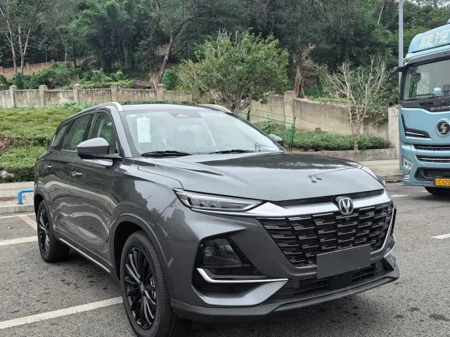 Changan CS75 — Фото автомобиля 3