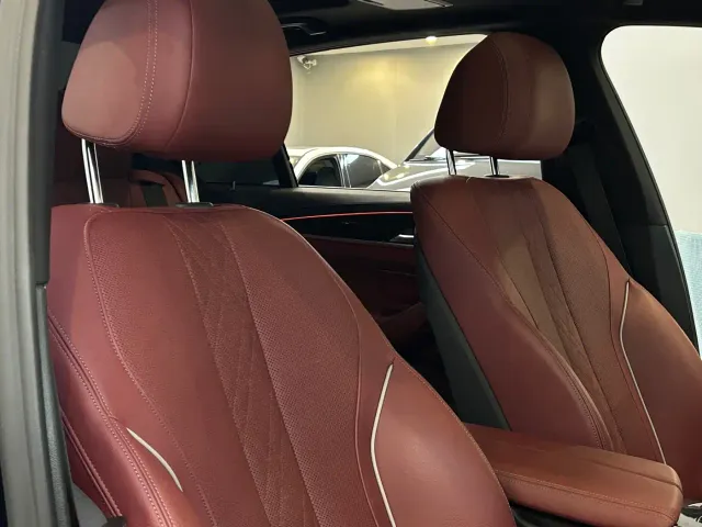 BMW 5 Series — Фото автомобиля 12