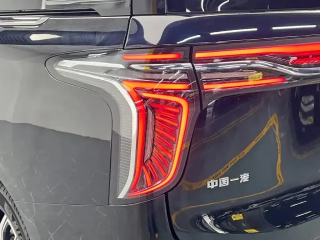 Hongqi Hongqi HQ9 2023 2.0T Smart Connect Flag Enjoy Edition — Фото автомобиля 10