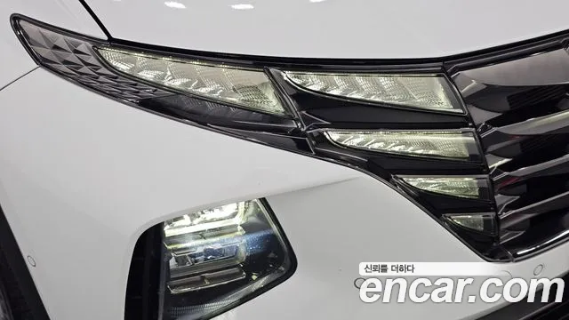 Hyundai Tucson Tucson (NX4) Дизель 2.0 2WD — Фото автомобиля 17