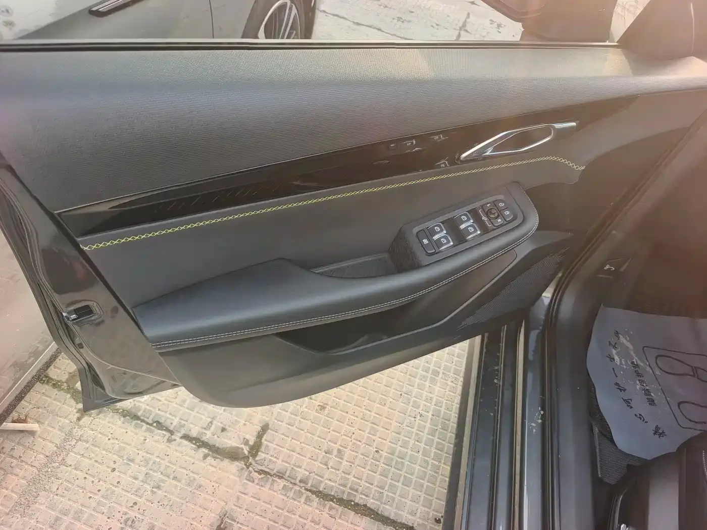 Lynk & Co Lynk & Co 03 2023 2.0TD DCT Jin Pro — Фото автомобиля 6