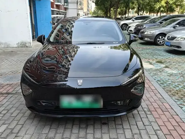 Roewe D7 — Фото автомобиля 13