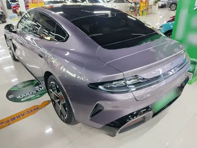 Xiaomi SU7 — Фото автомобиля 4