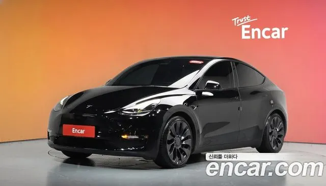 Фотография автомобиля — Tesla Model Y