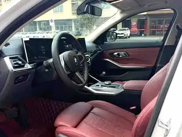 BMW 3 Series — Фото автомобиля 4