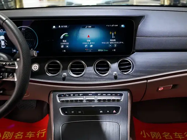 Mercedes-Benz E-Class — Фото автомобиля 10