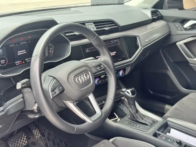 Audi Q3 — Фото автомобиля 5