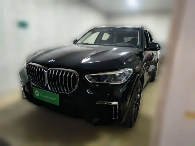 Фотография автомобиля — BMW X5