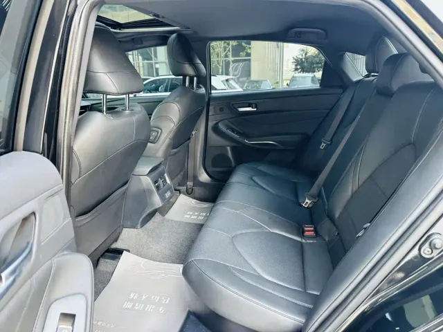 Toyota Avalon — Фото автомобиля 12