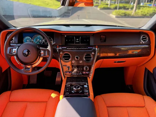 Rolls-Royce Cullinan — Фото автомобиля 7