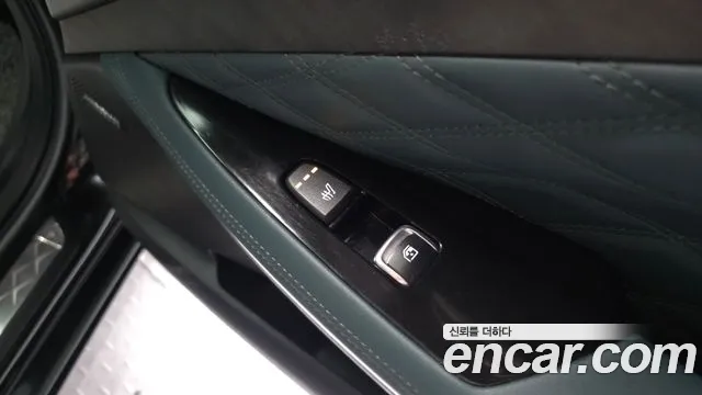 Kia K8 Hybrid — Фото автомобиля 28