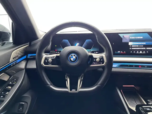 BMW i5 — Фото автомобиля 8