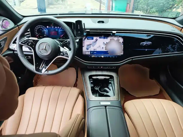 Mercedes-Benz E-Class — Фото автомобиля 9