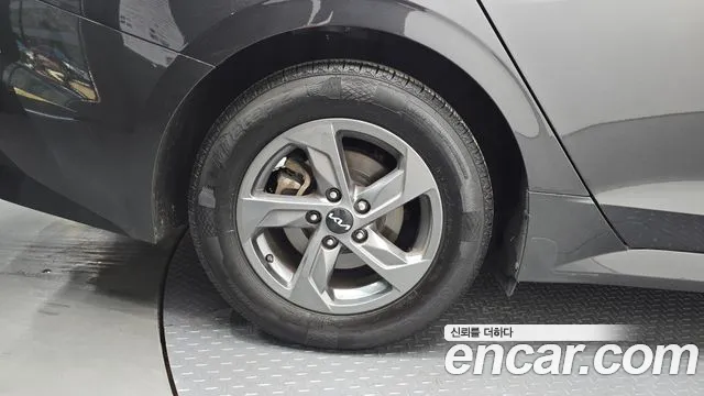 Kia K5 Новый K5 3 поколение 2.0 LPi(Для проката) — Фото автомобиля 8