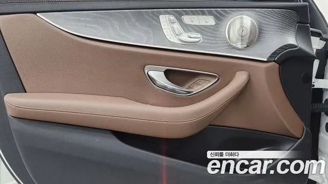 Mercedes-Benz E-Class E-класс W213 E350 4MATIC Exclusive — Фото автомобиля 15