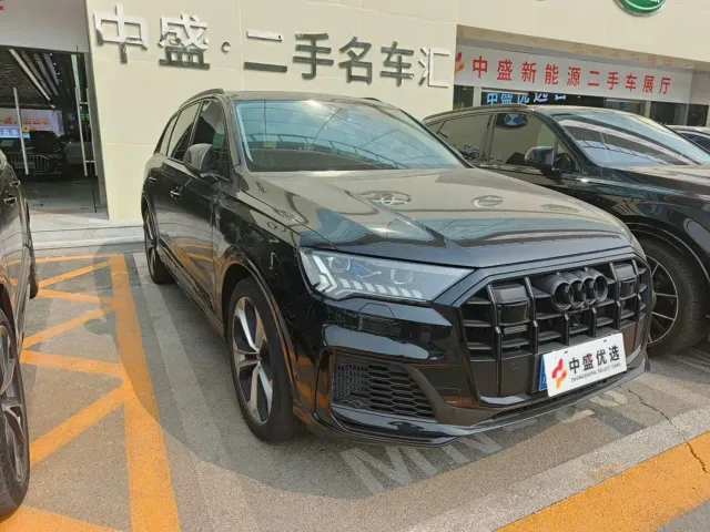 Audi Q7 — Фото автомобиля 3