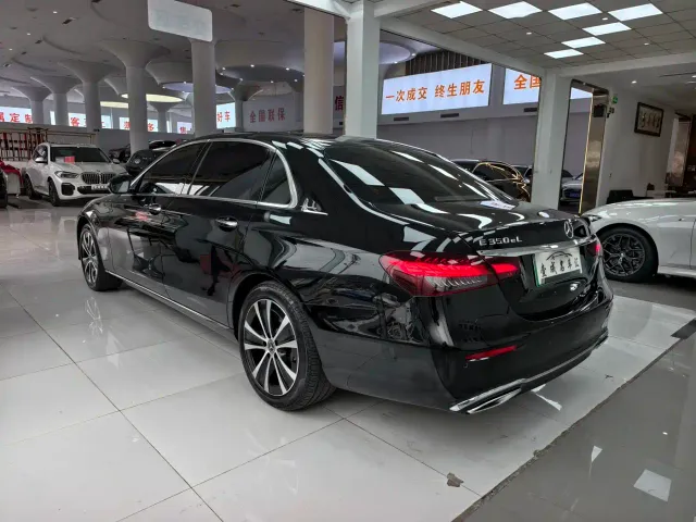 Mercedes-Benz E-Class — Фото автомобиля 9