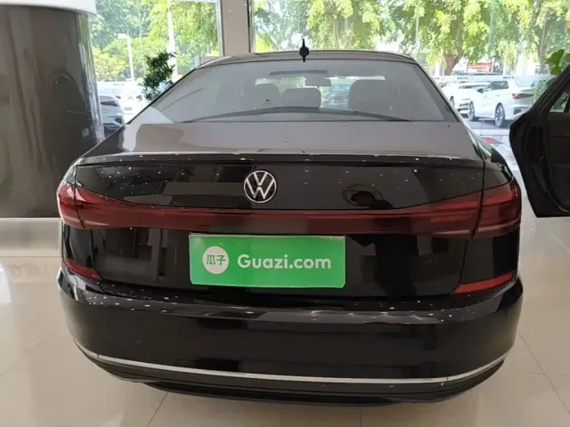 Volkswagen Passat — Фото автомобиля 5