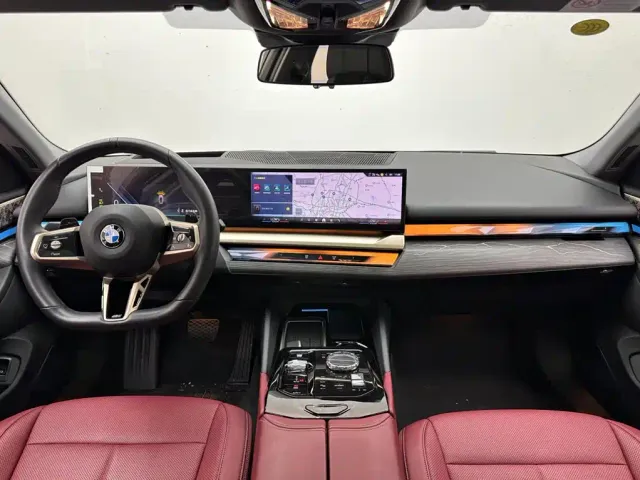 BMW 5 Series — Фото автомобиля 10