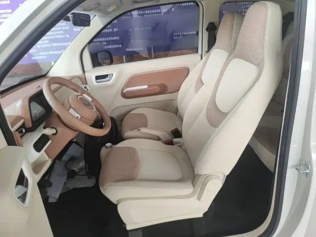 Wuling Hongguang Mini EV — Фото автомобиля 14