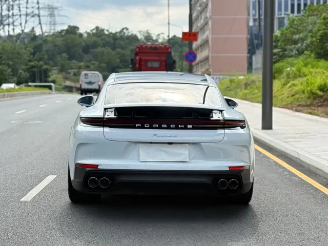 Porsche Panamera — Фото автомобиля 6