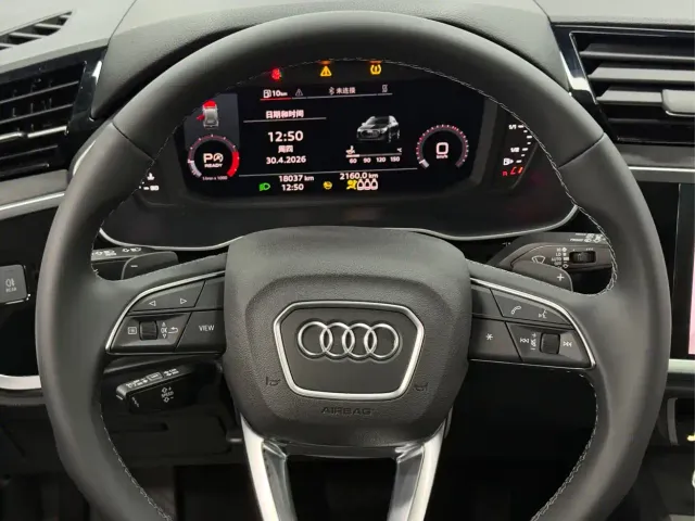 Audi Q3 — Фото автомобиля 12