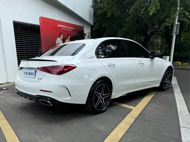 Mercedes-Benz C-Class — Фото автомобиля 4