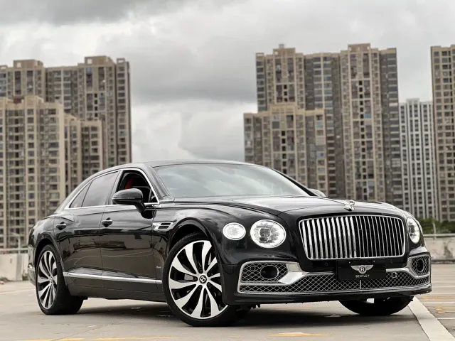 Bentley Flying Spur — Фото автомобиля 4