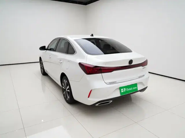 Changan Eado — Фото автомобиля 24