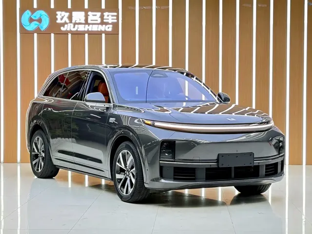 Li Auto L7 — Фото автомобиля 3