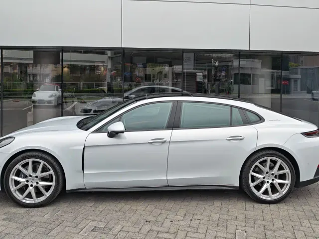 Porsche Panamera — Фото автомобиля 6