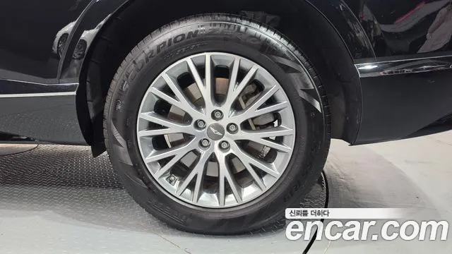 Genesis GV80 2.5T Бензин 2WD — Фото автомобиля 21