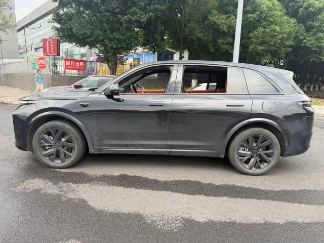 Li Auto L7 — Фото автомобиля 7