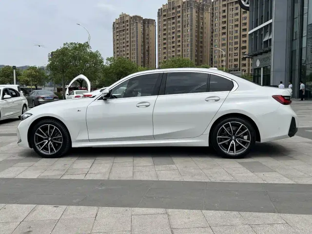 BMW 3 Series — Фото автомобиля 8