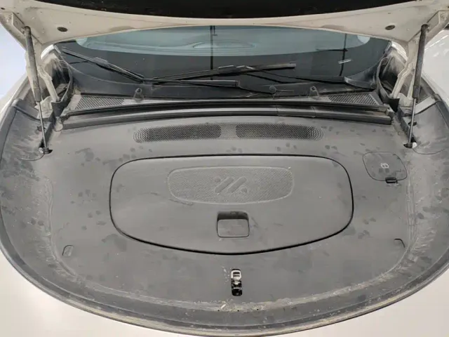 IM Motors LS6 — Фото автомобиля 19