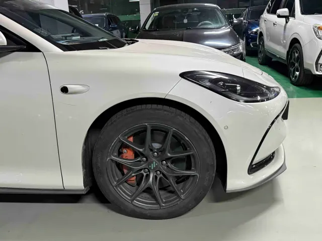 IM Motors IM L6 2024 Max Long Range Edition — Фото автомобиля 7