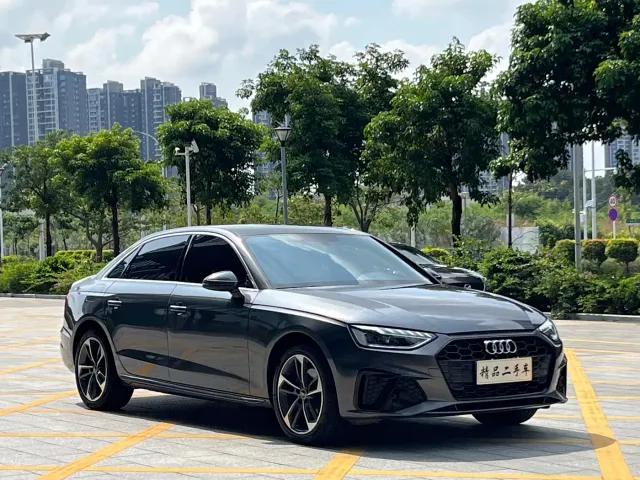 Audi A4L — Фото автомобиля 3