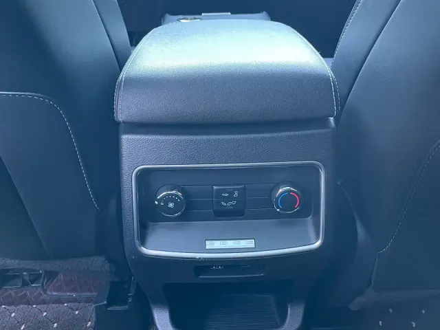 Ford Edge — Фото автомобиля 14