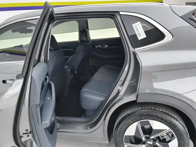 Geely Galaxy E5 — Фото автомобиля 11