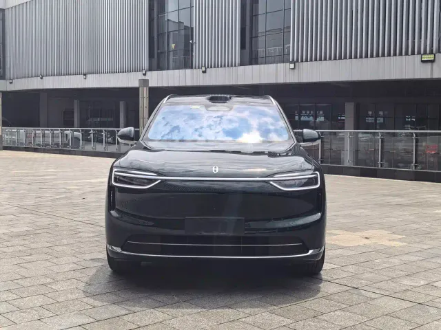 Aito M7 — Фото автомобиля 2