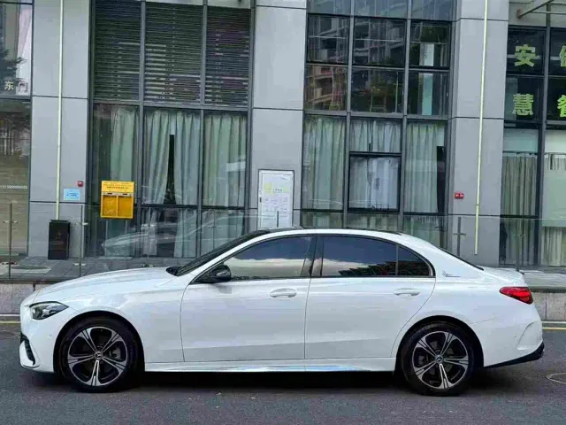Mercedes-Benz C-Class — Фото автомобиля 2