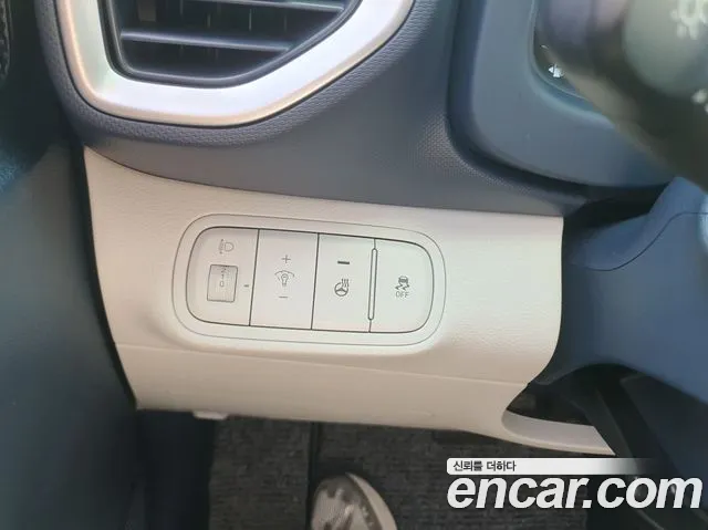 Hyundai Venue — Фото автомобиля 10