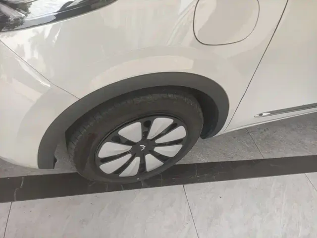 Wuling Bingo — Фото автомобиля 21